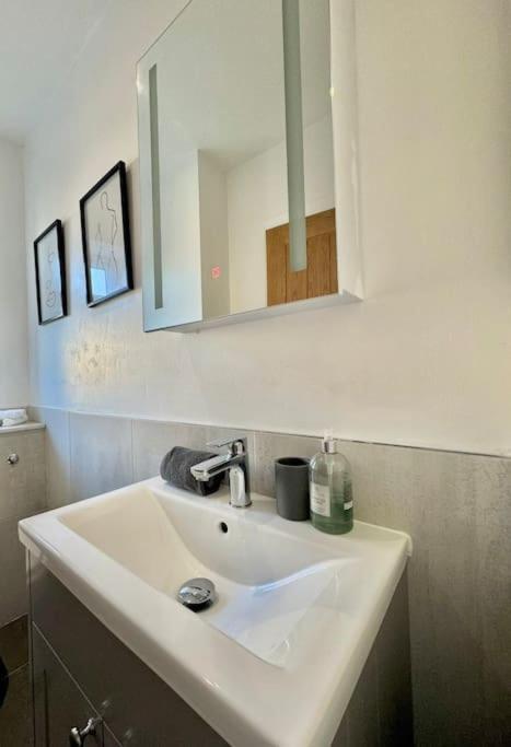 Stylish Apartment Near The Centre Of Harrogate Exteriér fotografie